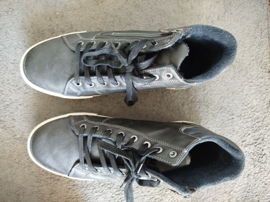 Conjunto sapatos de homem