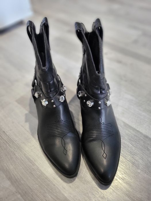 Чобітки козаки bershka