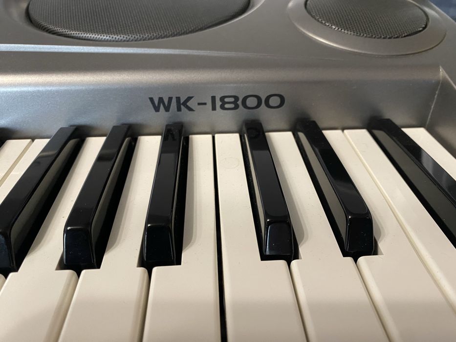 Keyboard pianino CASIO WK-1800