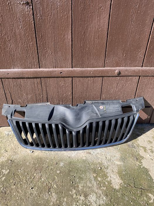 Решітка радіатора skoda fabia II 5J0 853 668 c