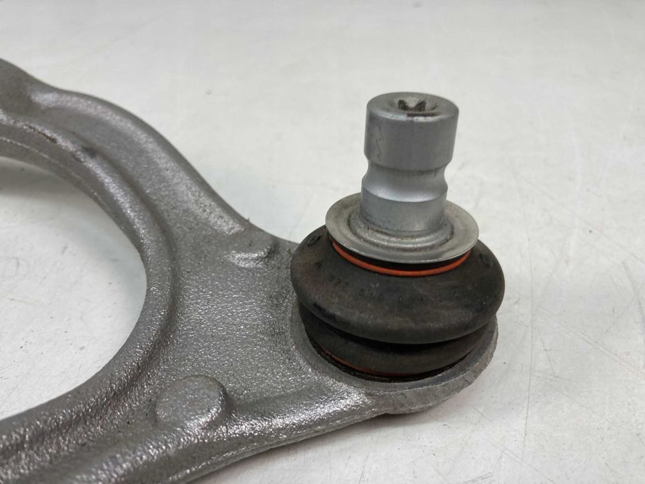 TESLA MODEL Y - ричаг верхній передній лівий/правий дорест рест