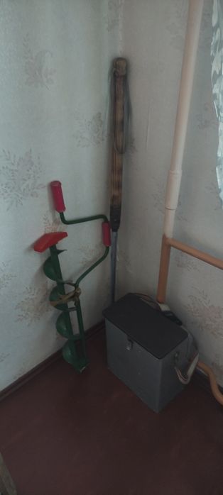 Продам ледоруб,та пешню.