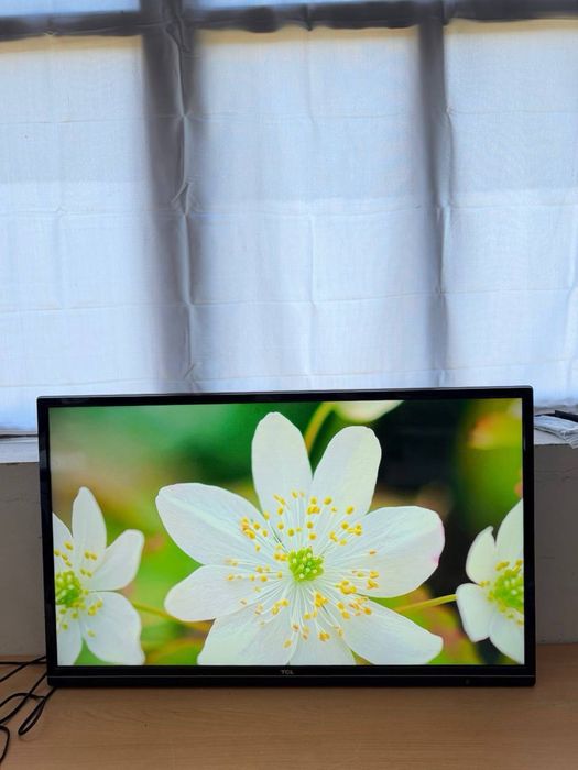 Телевізор TCL 40″ Full HD / пульт / L40E3005F