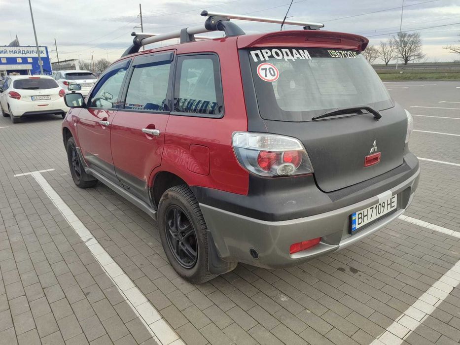 Мицубиси аутлендер 2004 г.в.