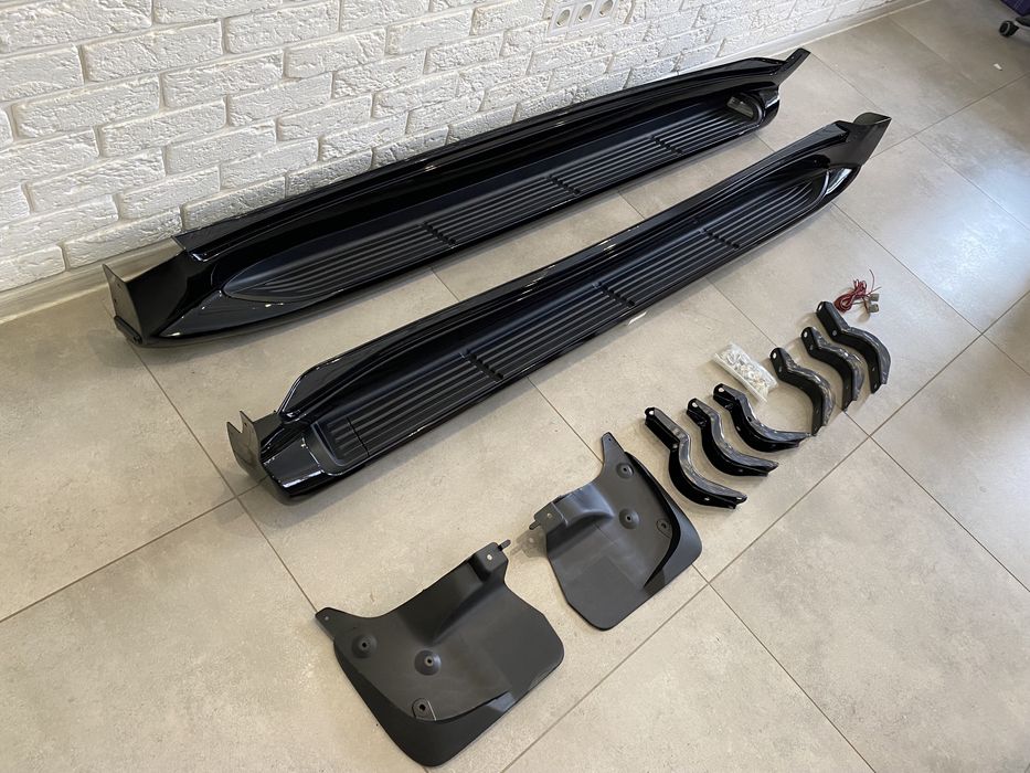 Пороги Lexus LX 570 / Toyota Land Cruiser 200 lc 200 черный цвет