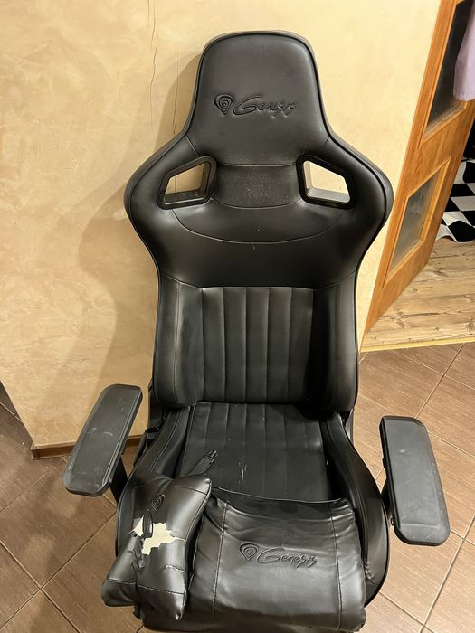 Fotel gamingowy Genesis NITRO 950 / 100% sprawny i sztywny