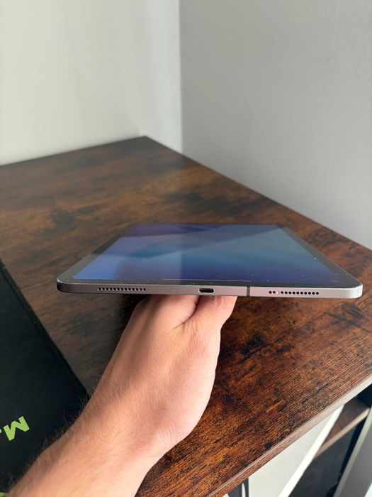 iPad Pro 11″ (2.ª geração) — 256 GB