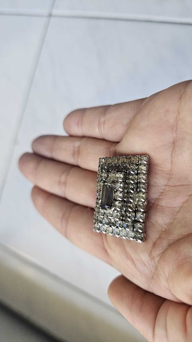 Alfinetes de peito /pregadeiras / broches antigos