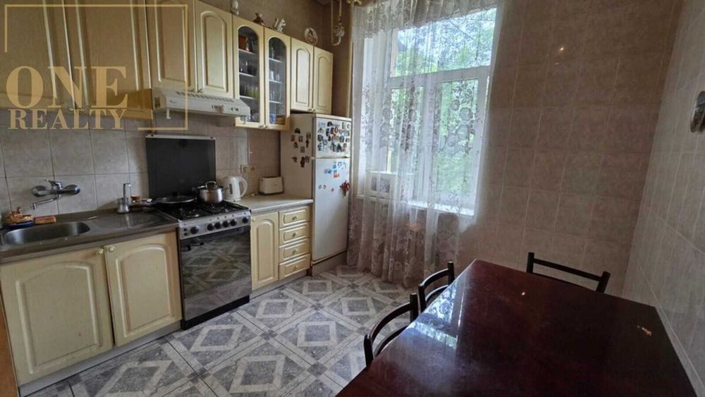 Продаж 4к квартири ЦЕНТР, Високі стелі, Ліфт, Закритий двір