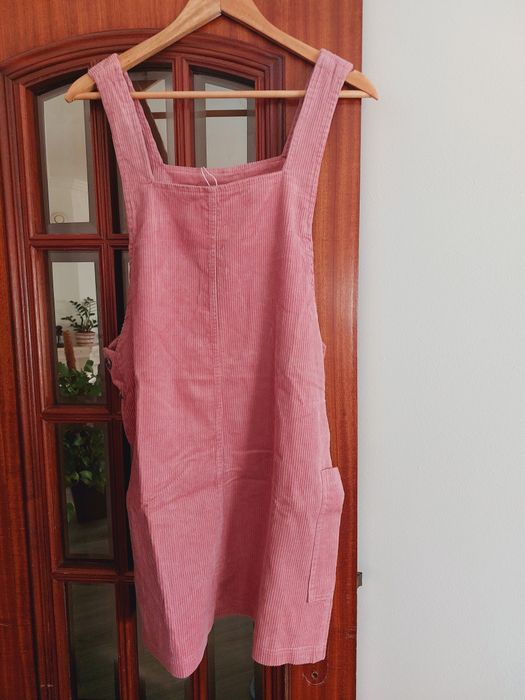 Jardineira saia rosa