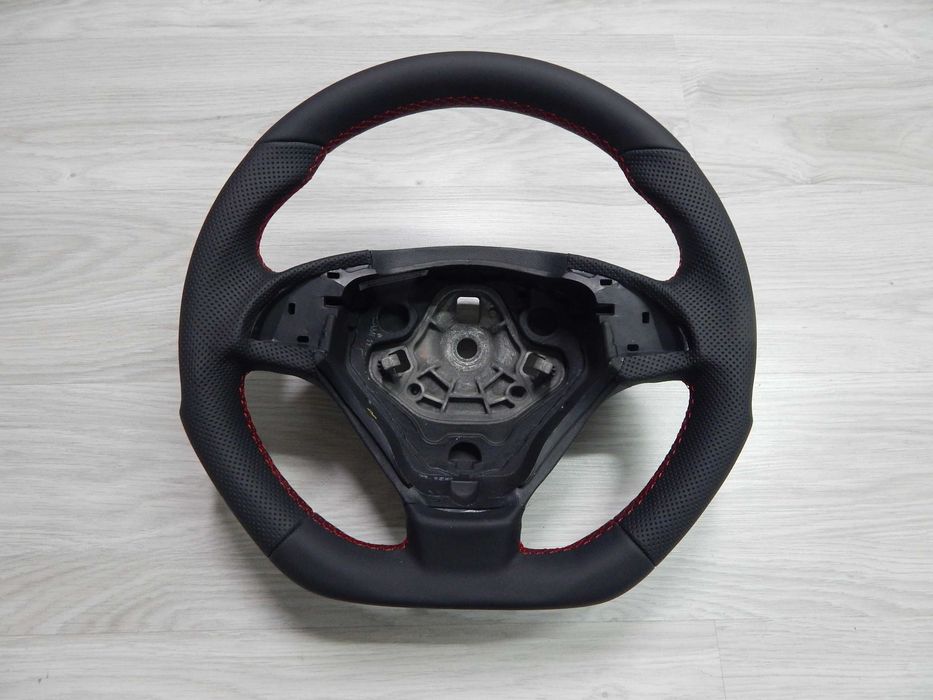 Fiat Bravo II 07-09r. - kierownica pod multi skóra sport czerwona nić
