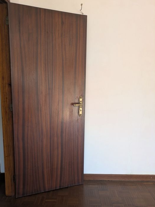 Oferta 13 portas de madeira