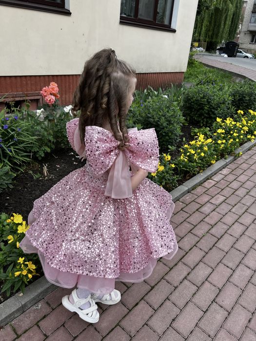 Плаття пишне на дівчинку 122/128см