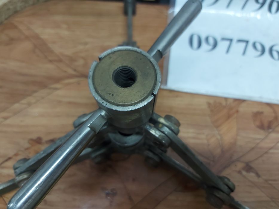 Сьемник великий для ступиць.підшипників.