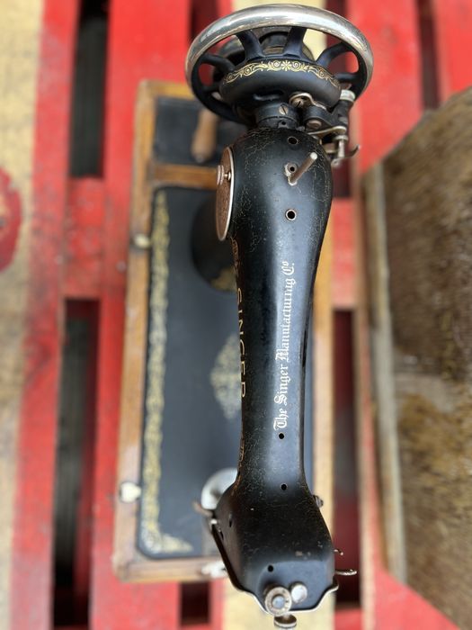 Máquina de Costura Singer Antiga