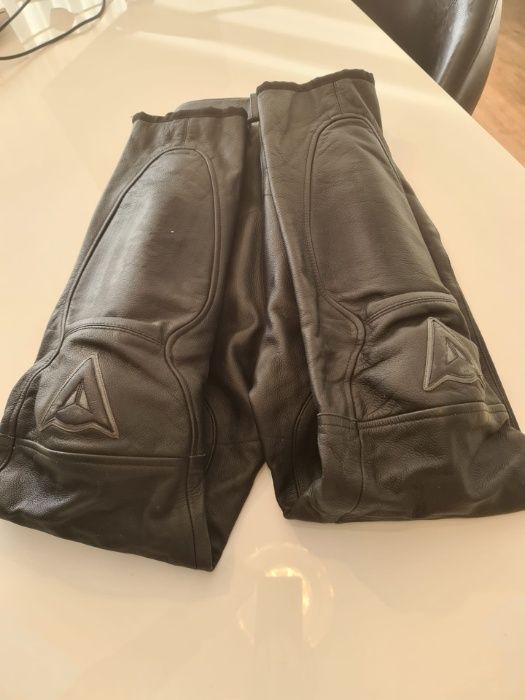 Calças Dainese em Couro Como Novas