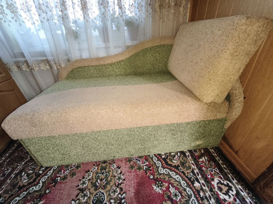 Продам диван малютка