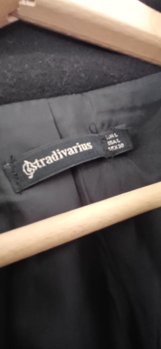 Sobretudo preto Stradivarius L – casaco comprido