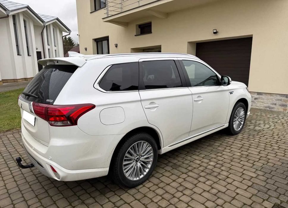 Mitsubishi Outlander 2.4 Plug in PHEV 2020