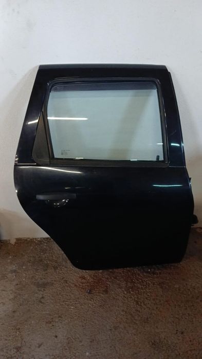 Porta traseira direita dacia duster ano 2011 preta