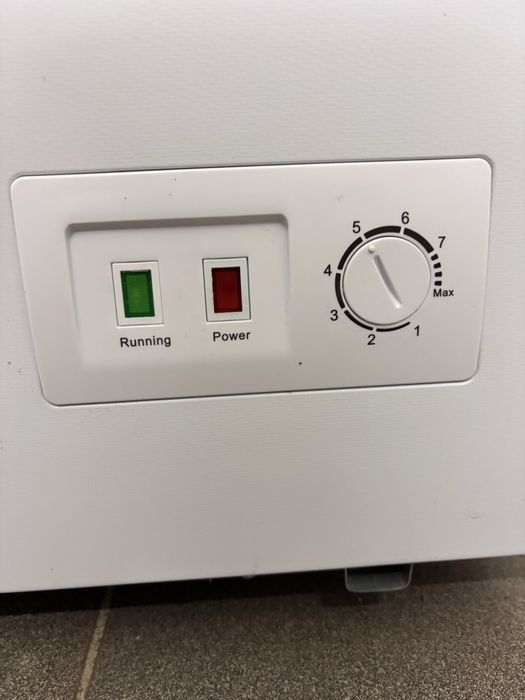 Морозильна скриня Beko CF316W
