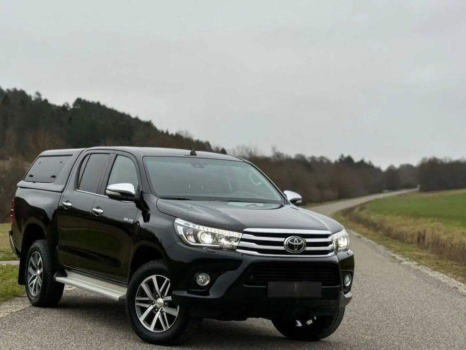 Toyota Hilux 2.4 D-4D Double Cab SR5 4x4      2017