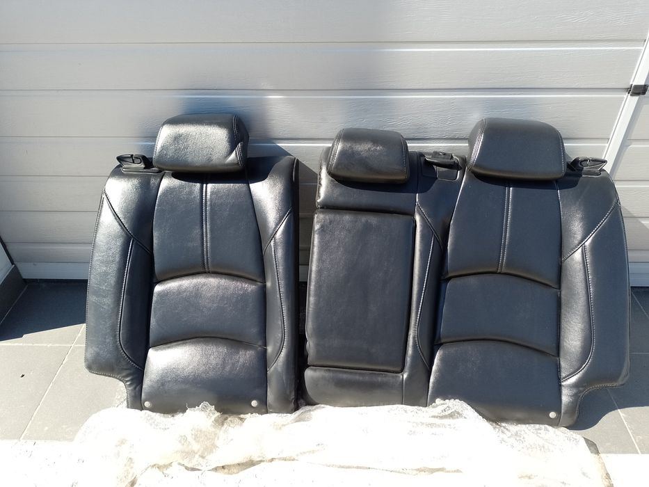 Задний ряд сидений 2 ряд Mazda 3 19-22 4d кожа черная,  спинка