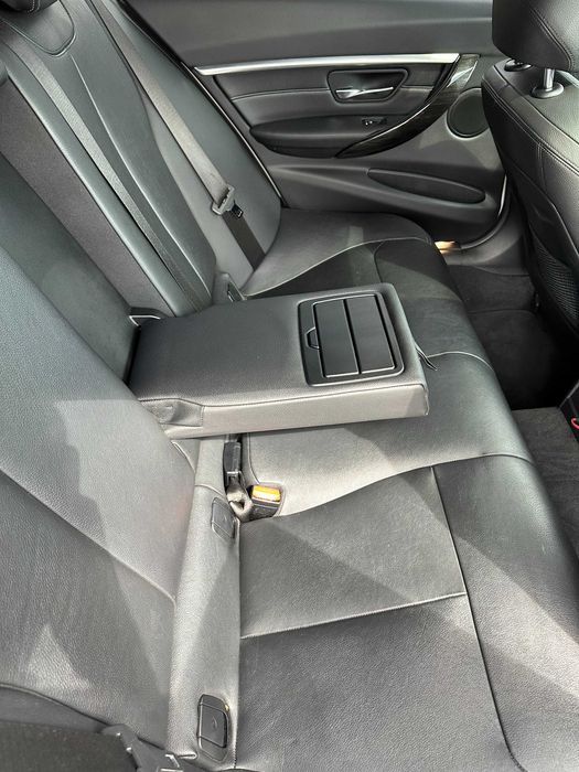Продаю BMW 330e 2017р