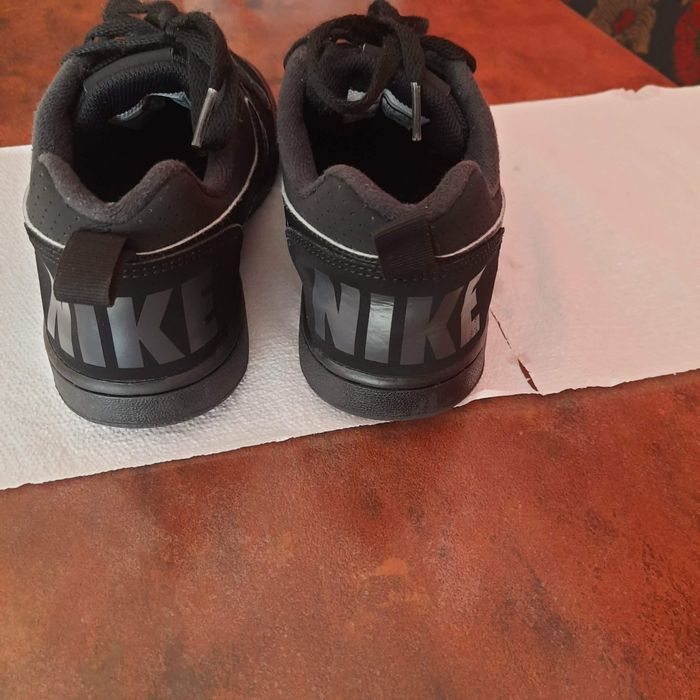Buty Nike bardzo dobry stan rozmiar 37.5 długość wkładki 23.5cm