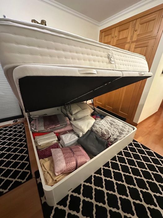 Cama de casal com baú - 180x200