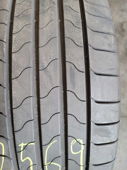 Opony Bridgestone 245/ 45 18 lato 2 sztuki