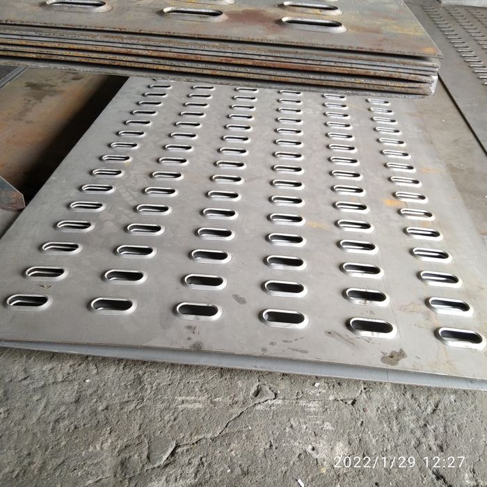 BLACHA LOHR stalowa ocynk 750mm PRODUCENY Najazdy podjazdy