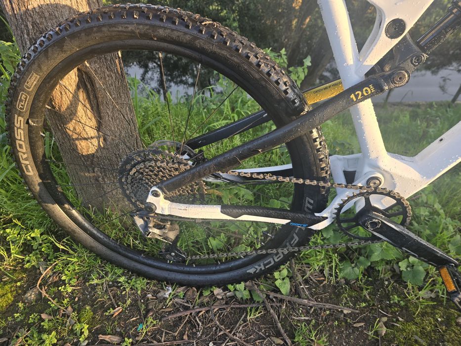 Btt carbono 29 xl suspensao total