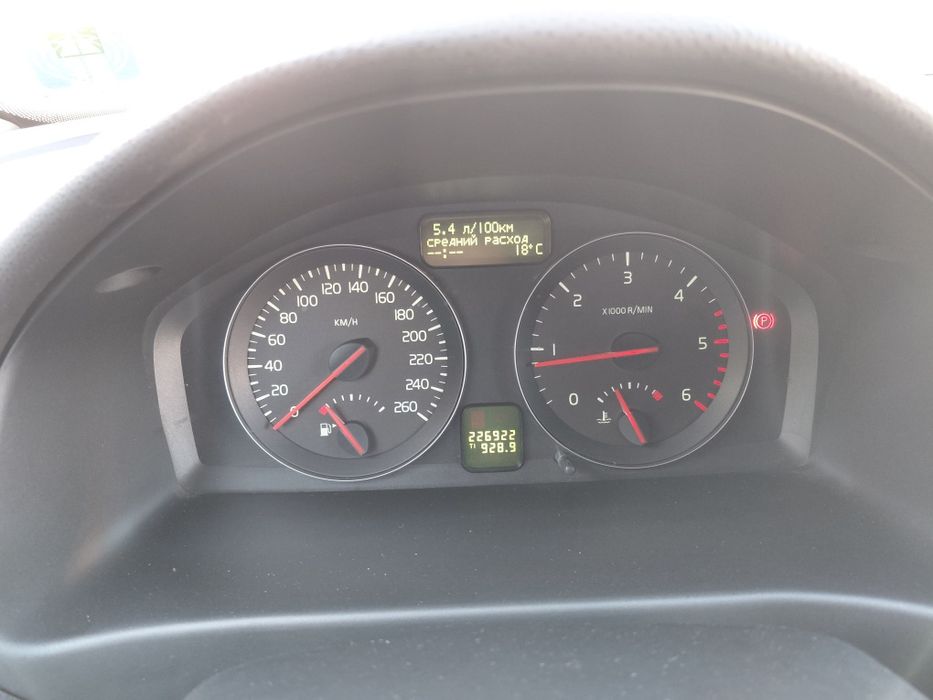 Продаю VOLVO V50.