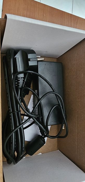 Switch Hikvision DS-3E0105P