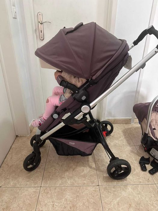 Carrinho de bebé INFNATIA