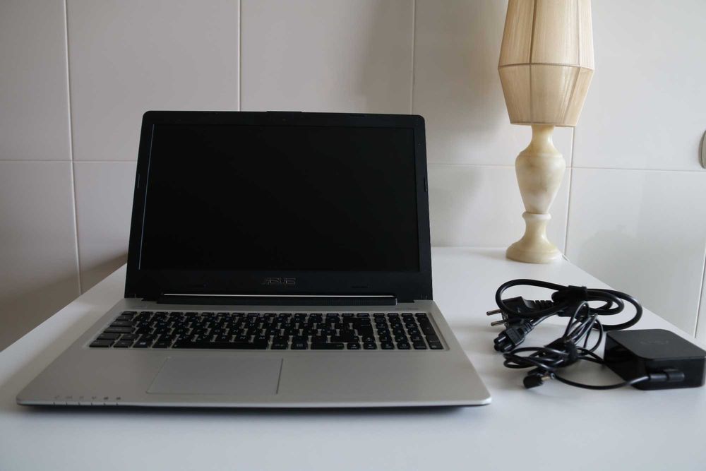 ASUS K56C Series i5-3317U Seminovo