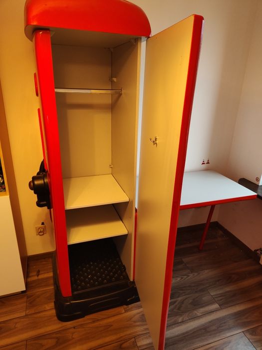 Szafa z biurkiem dziecięca czerwona stan dobry