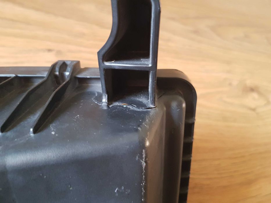 Корпус воздушного фильтра Nissan Rogue 14-20 оригинал б/у 165004BA3B