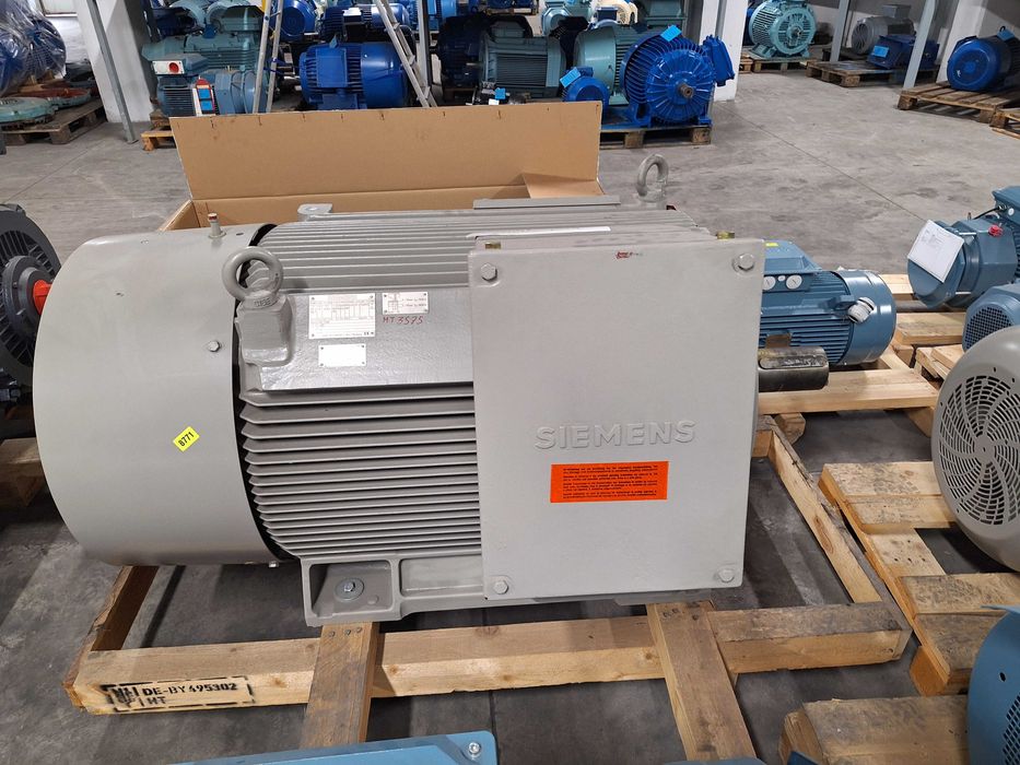 Silnik elektryczny 200kW , SIEMENS , 993 obr/min . IE3 , B3 NOWY