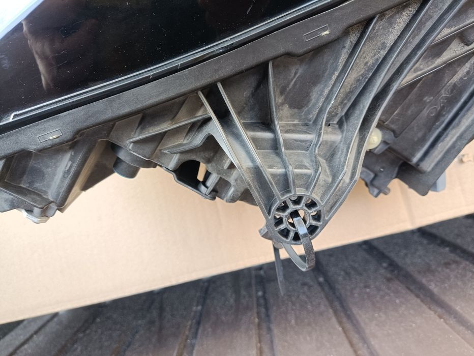 Volvo S60 V60 18- reflektor przedni lewy przód FULL MID LED EU wysyłka