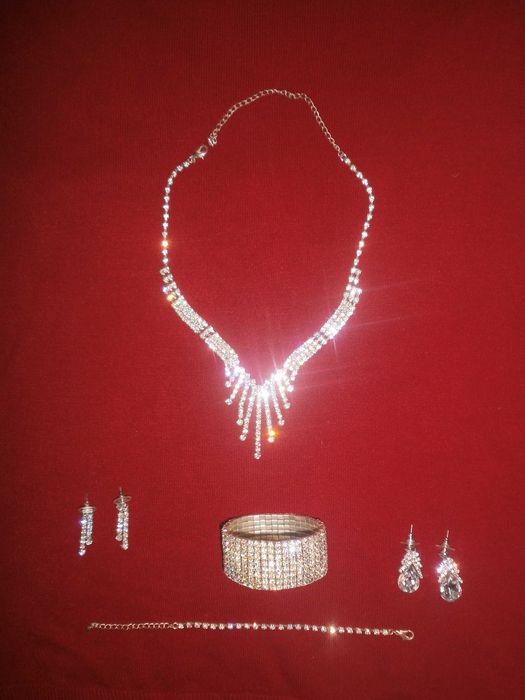 Набор  украшений