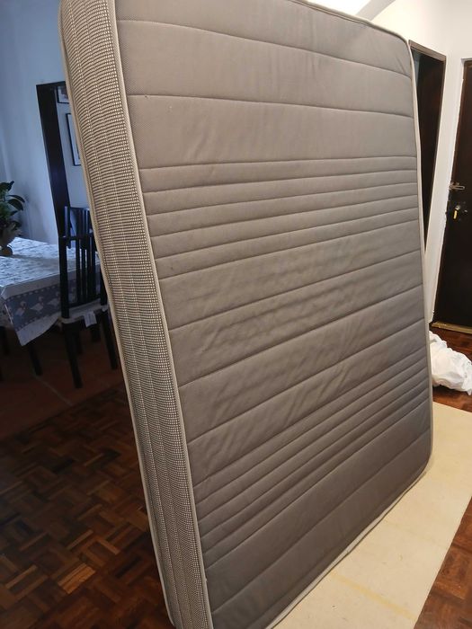 Colchão de cama de casal