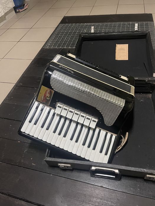 Akordeon wiktoria 80 basów