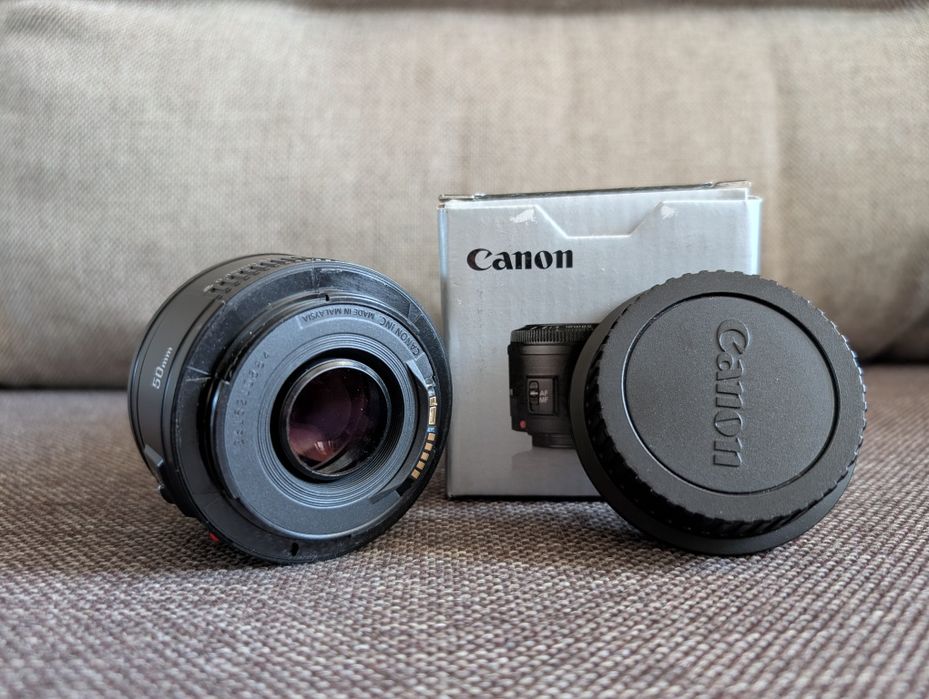 Canon EF 50mm f/1.8 II