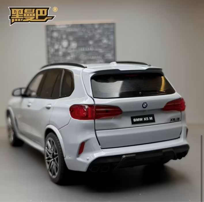 Колекційна модель авто BMW X5M F95 масштаб 1:24 1/24 металева машинка