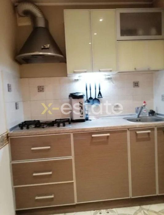 Продам однокімнатну квартиру по Гвардійців-широнінців буд 27