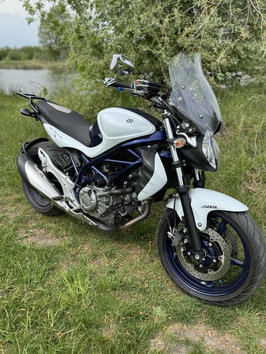 Suzuki gladius 400