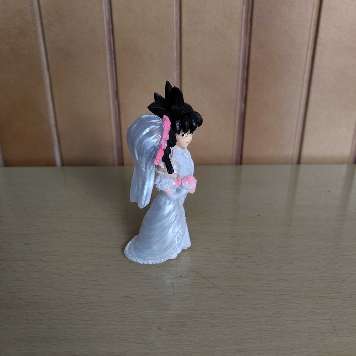 Figura Casamento Son Goku e Kika Dragon Ball