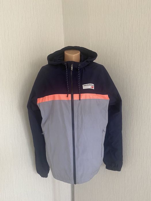 Фирменная ветровка NB